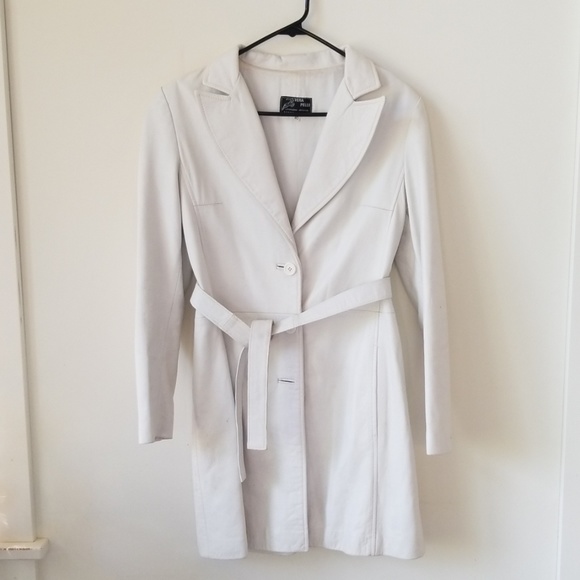 Vera Pelle Jackets & Blazers - Stunning vintage Italian leather coat!! 😍